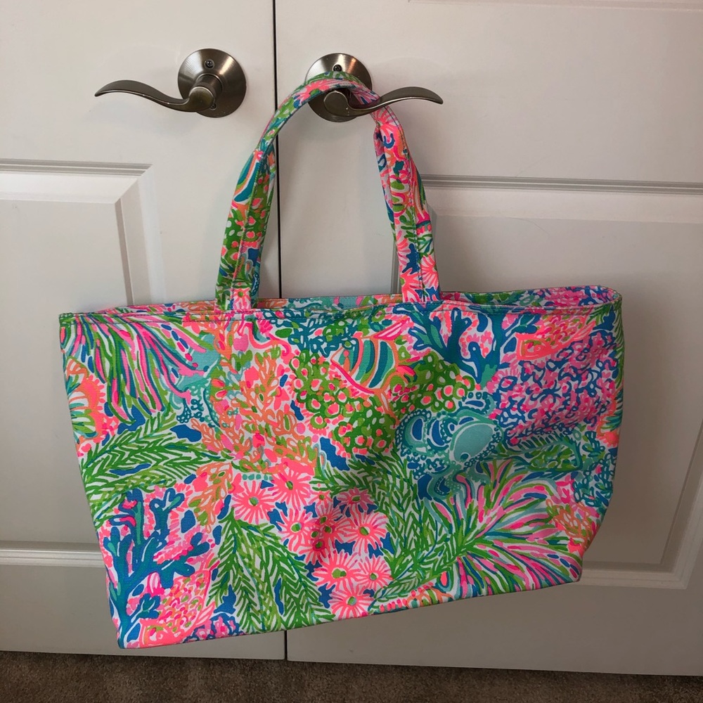 Lily Pulitzer Zip up tote bag
